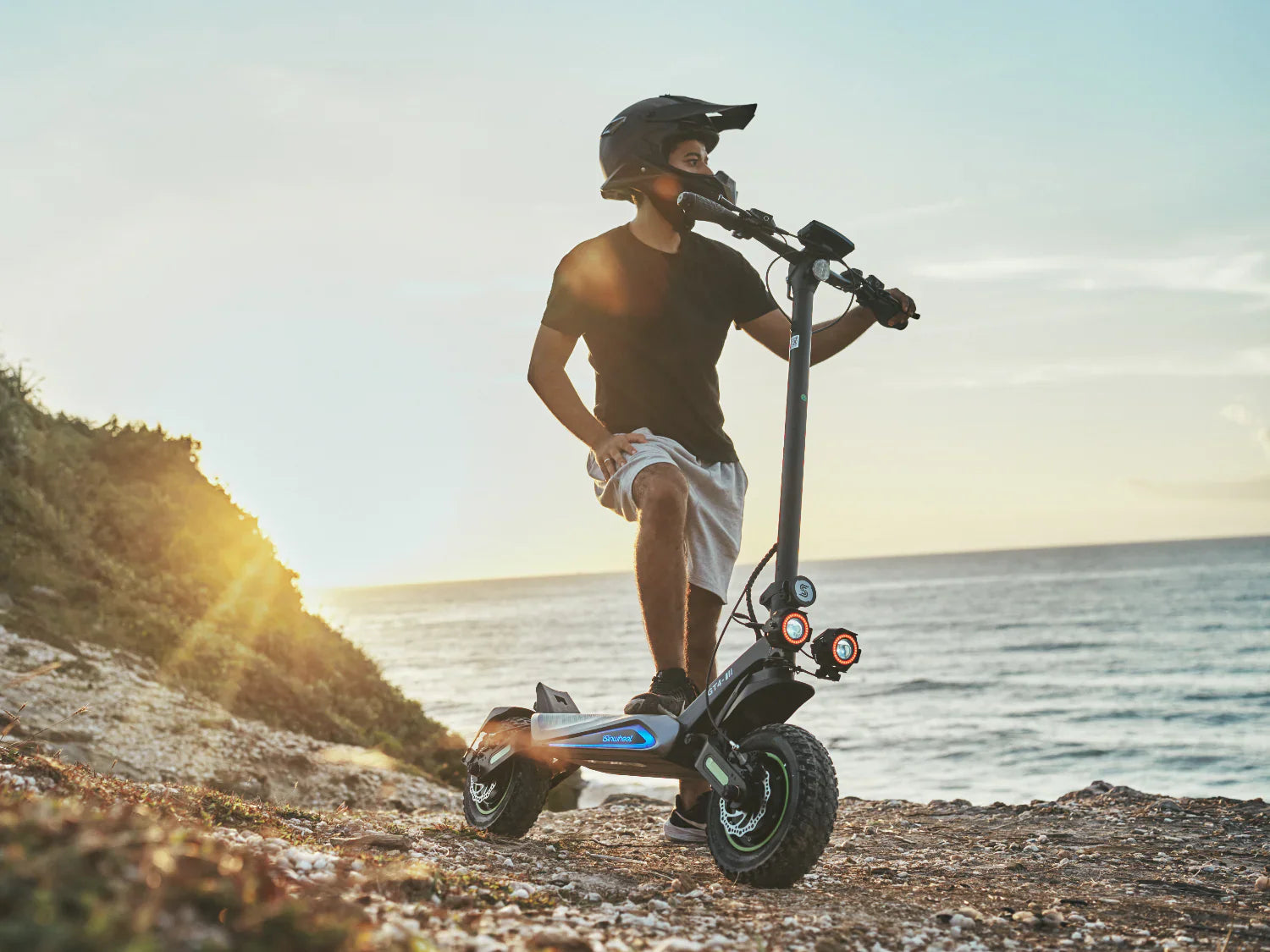 Meet the All-New isinwheel GT4 Electric Scooter