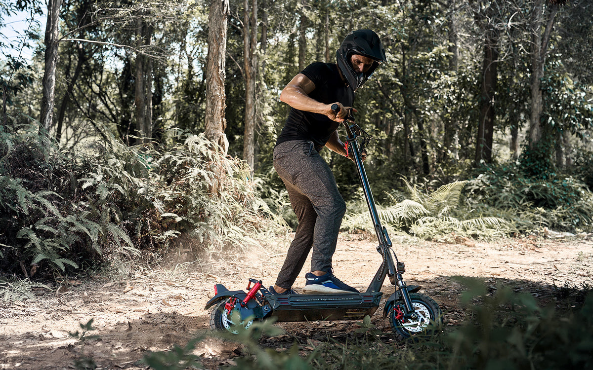 Daily Commuter's Guide to Maintaining an Electric Scooter for Long-Term Reliability