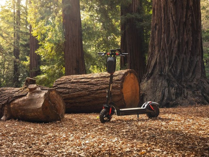 Fall Commuting Made Easy: Choosing the Right isinwheel Electric Scooter